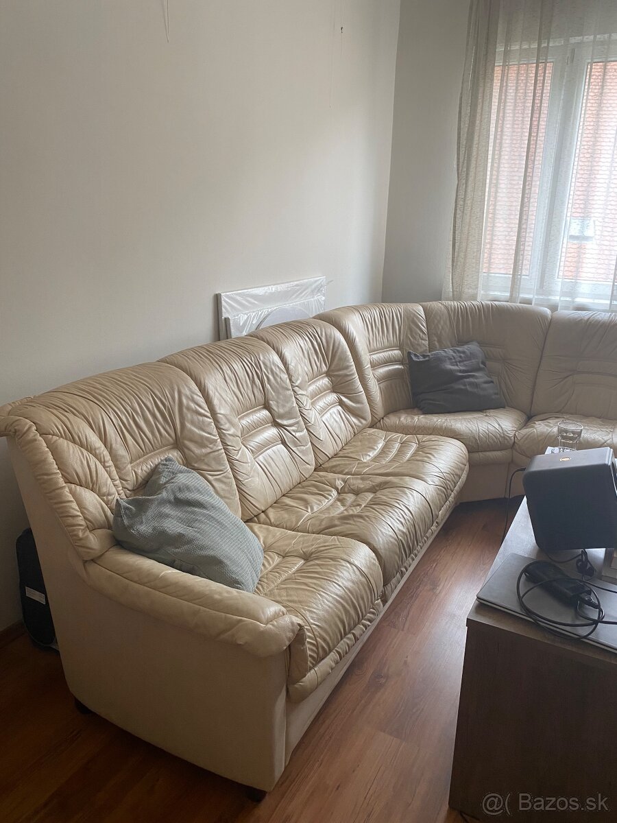 Kožený veľký krémový gauč - 4