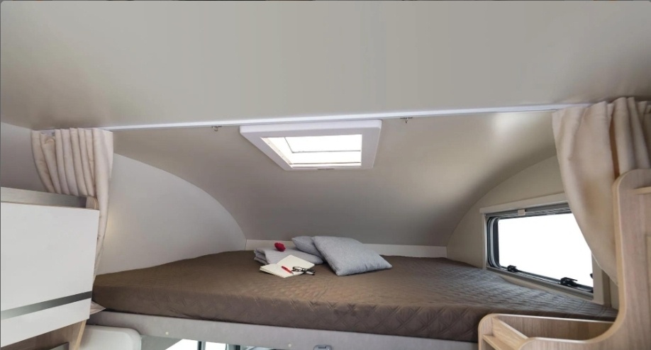 Predám autokaravan Giotline Siena 440 - 4