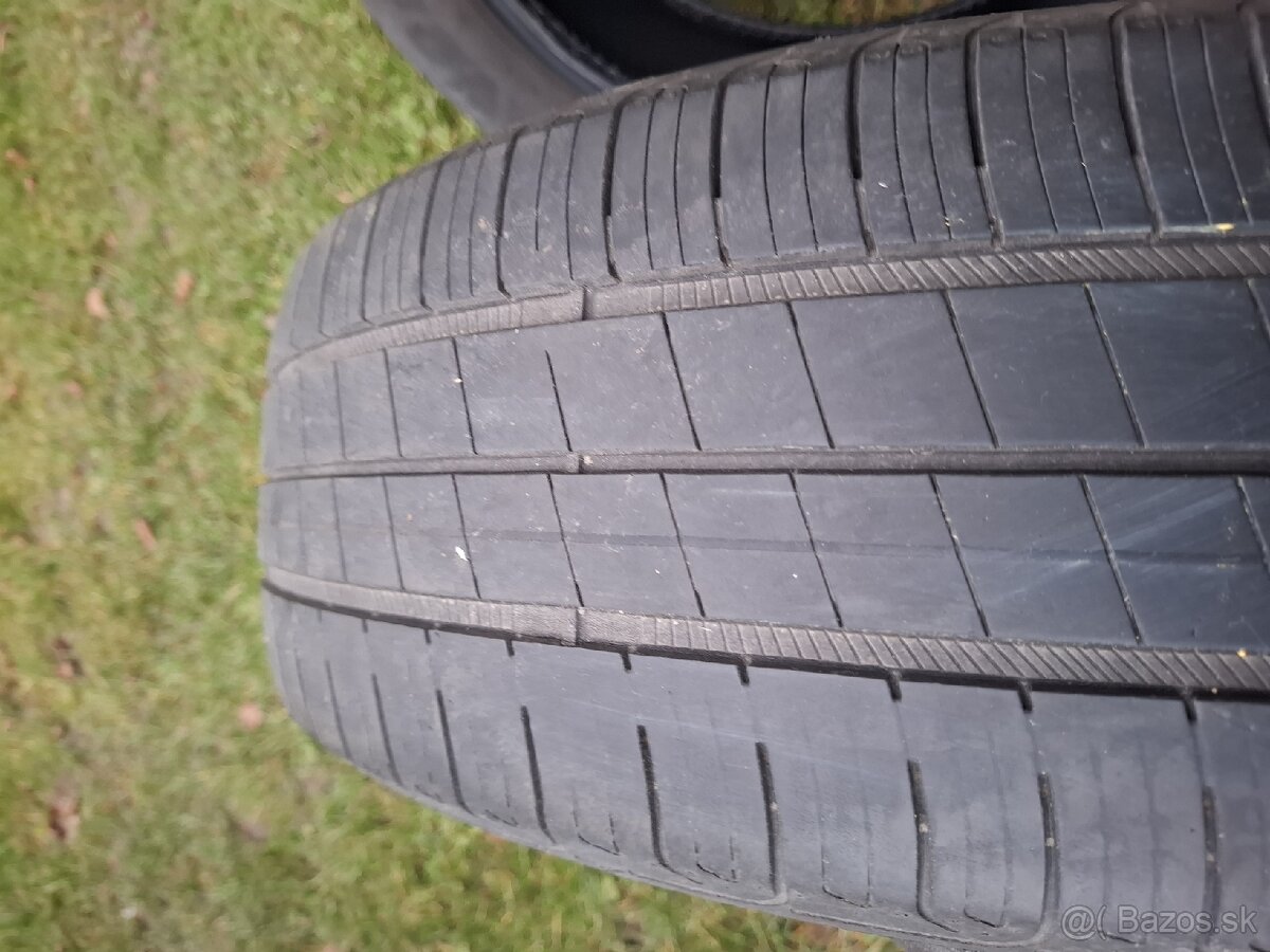Goodyear efficientgrip performance 195/60 R18 - 4