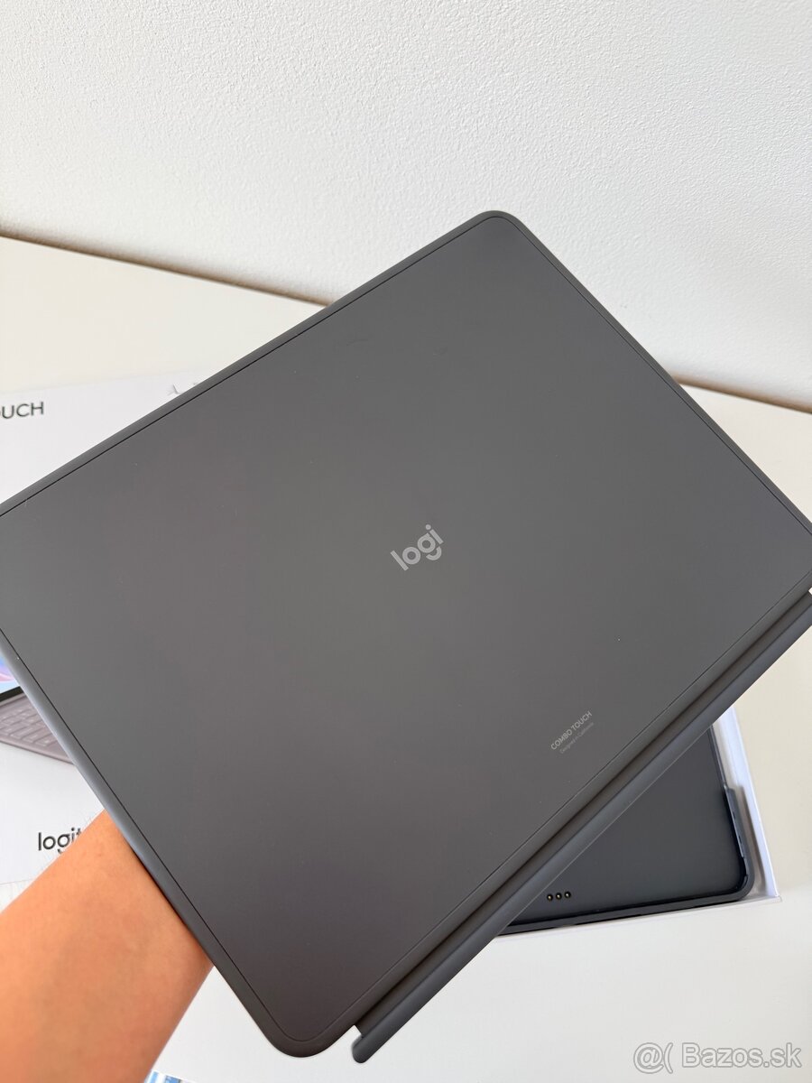 Logitech Combo Touch pre iPad Air 13” M2/M3 - 4