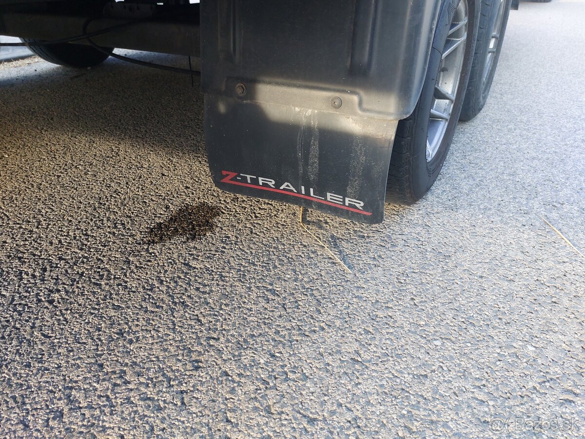 Z TRAILER AT 27 20 41. - 4