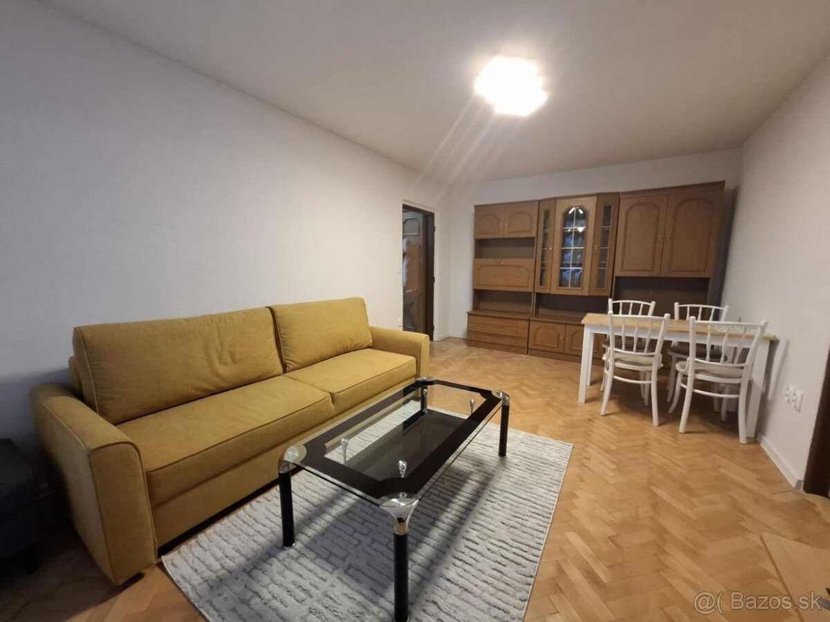 Na prenájom - 2 izb.byt Handlová - 4