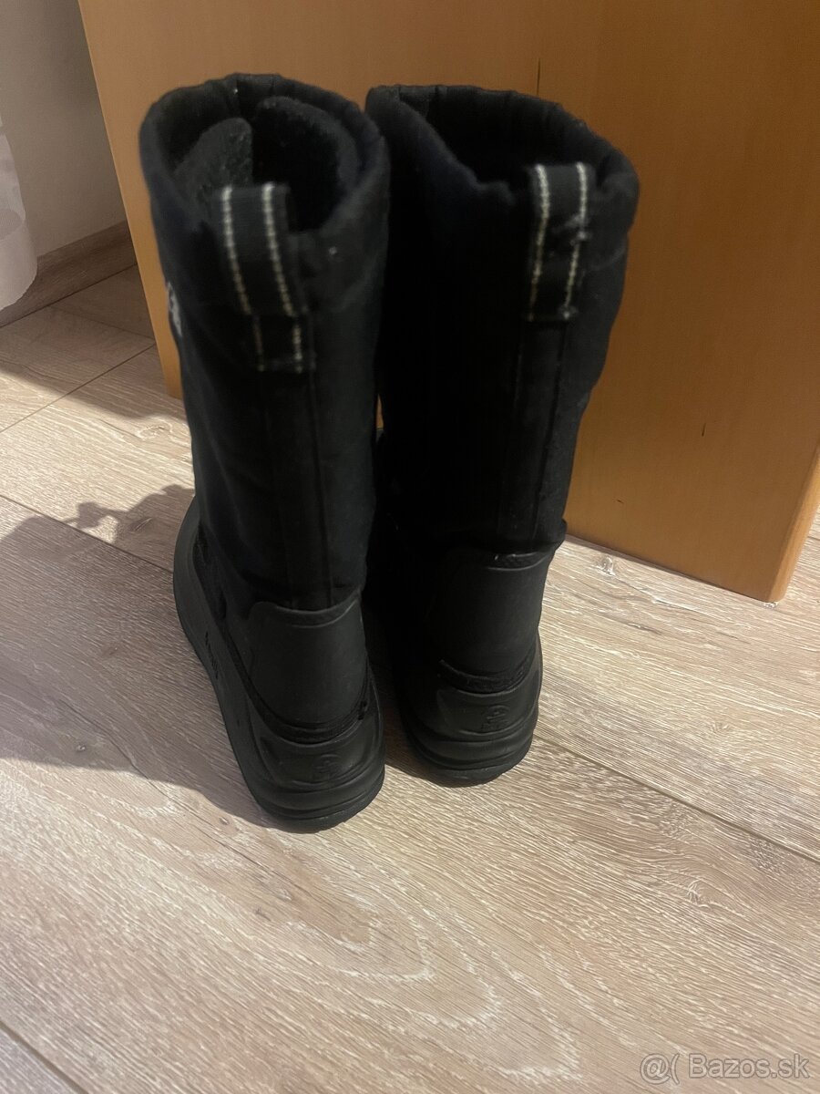 Dámske snehule zn.Kamik č.37 - 4