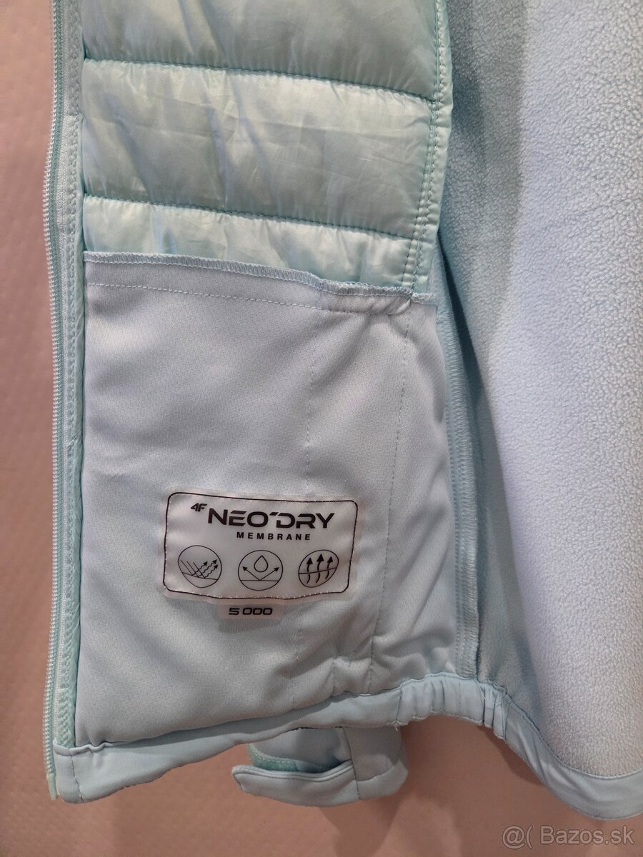 Dievcenska turistická bunda 4F - 4