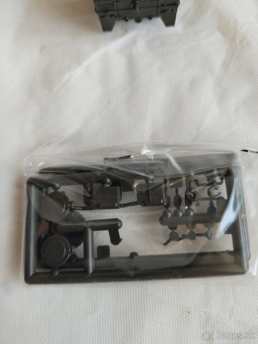 Velitelske auto Pinzgauer 710 K H0 - 4