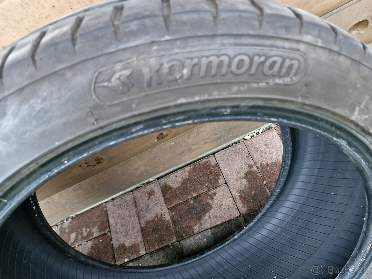 Predám letné pneumatiky R19 - 4