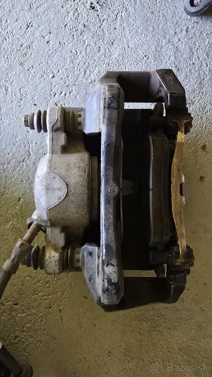 Predne brzdy Audi S4 / S5 B8 - 4