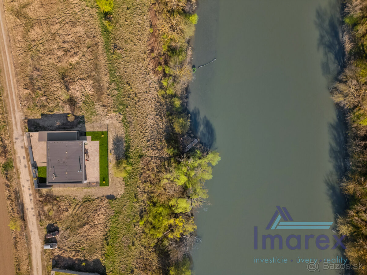 RD pri vode a lese v Novej Dedinke - 4