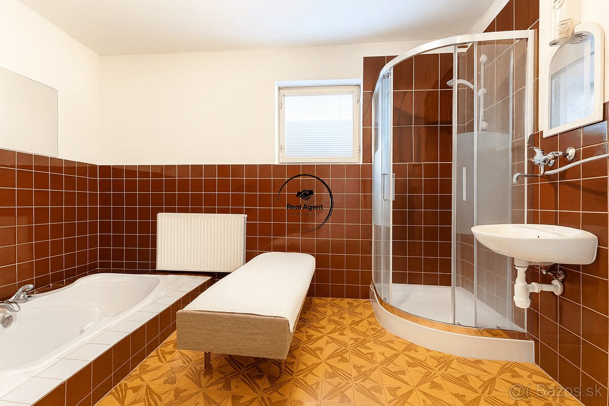 Priestranný rodinný dom s veľkým pozemkom – Košice - Krásna - 4