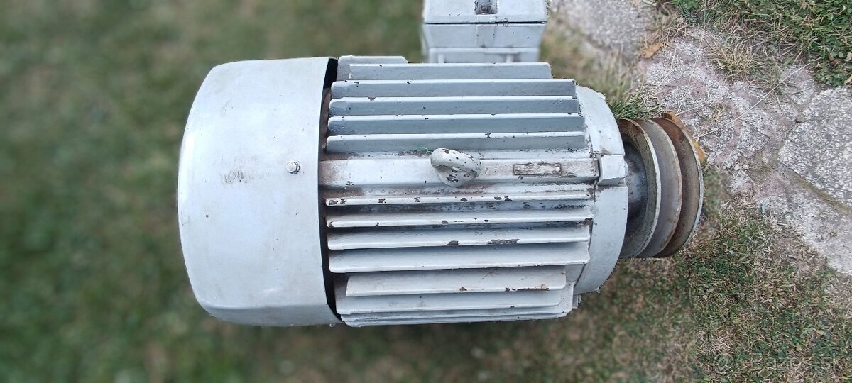 ⚡ Elektromotor 7,5kw / 2910 ot./min – trojfázový, ako nový - 4