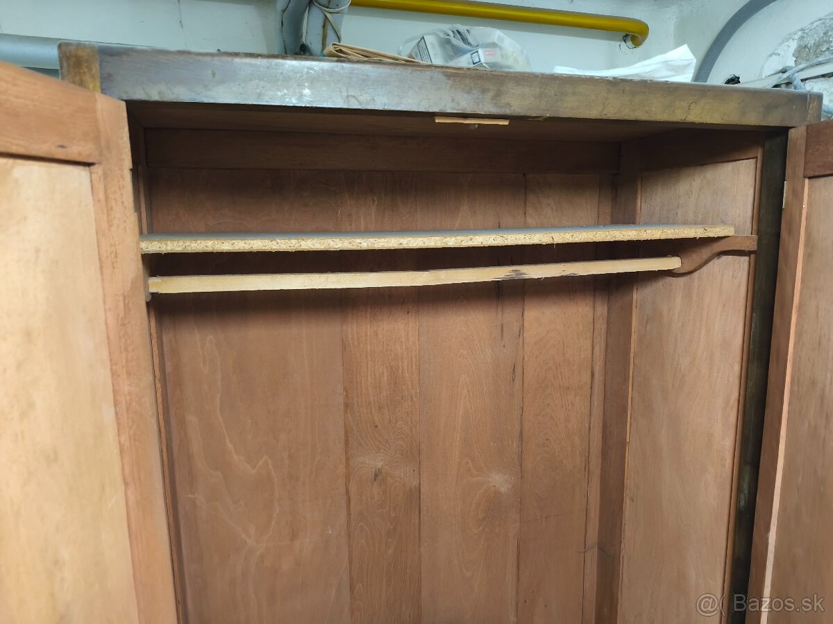 Drevená skriňa - 4
