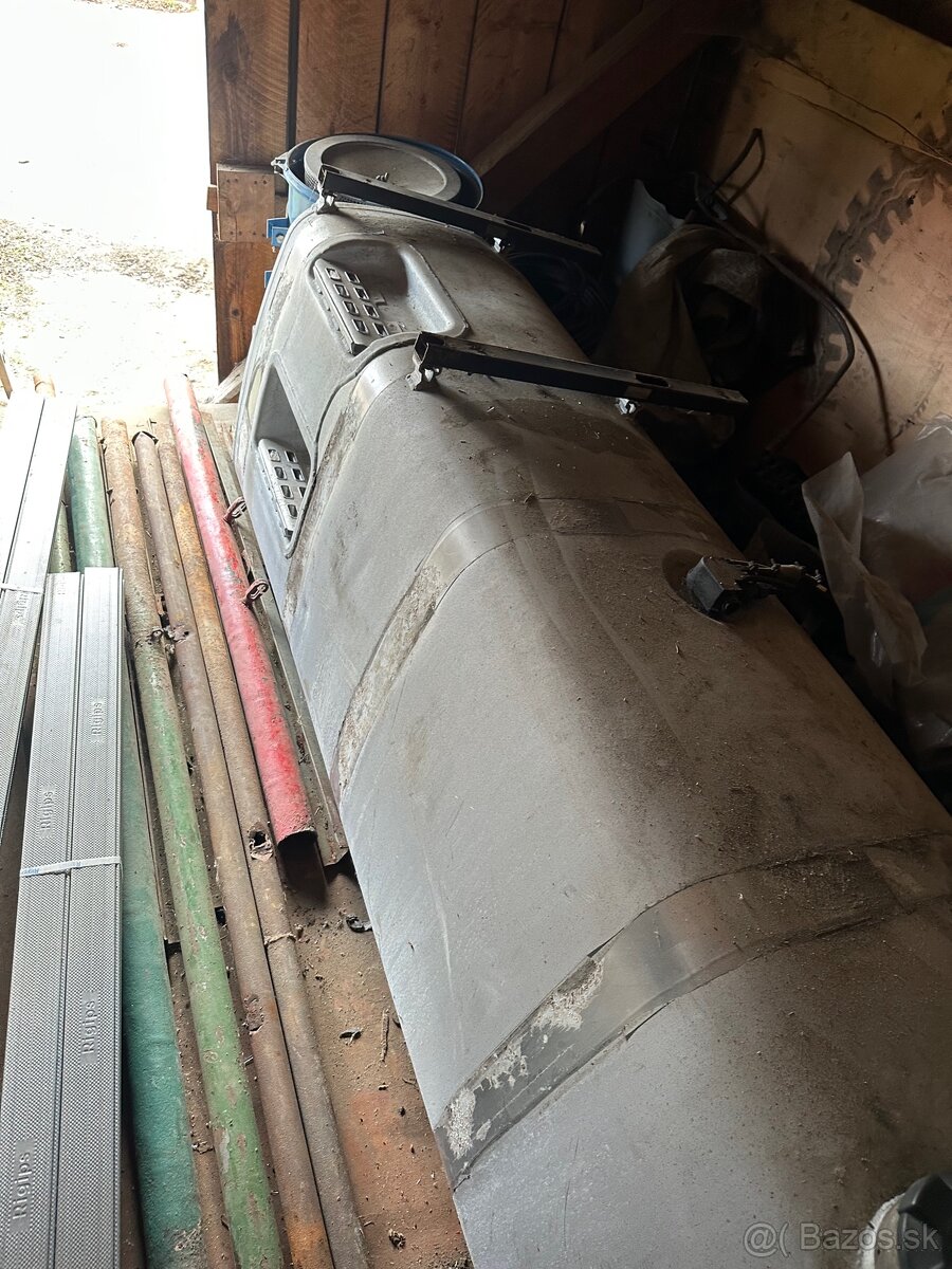 Nádrž Volvo fh13 - 4