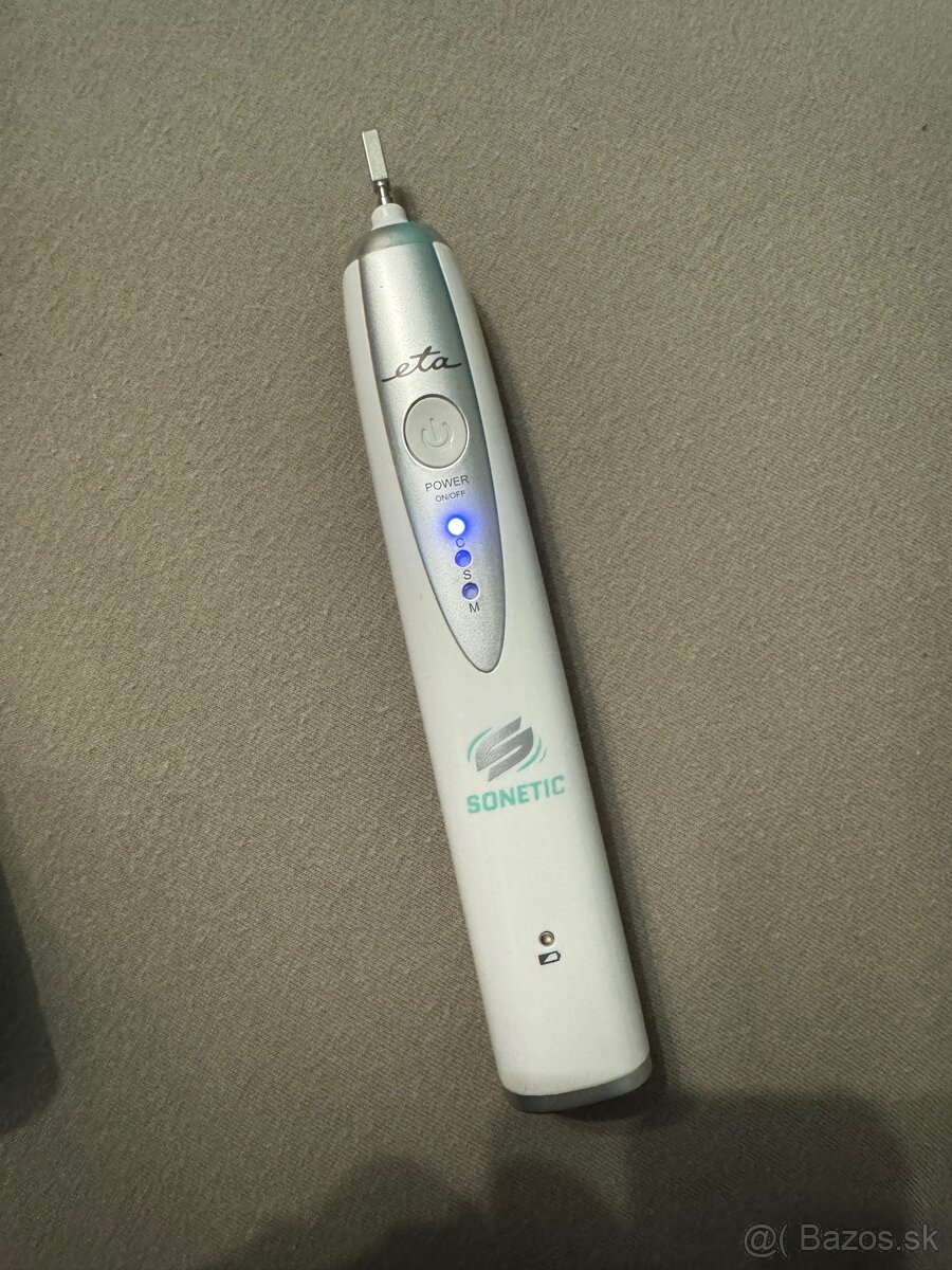 Sónická zubná kefka ETA - 4