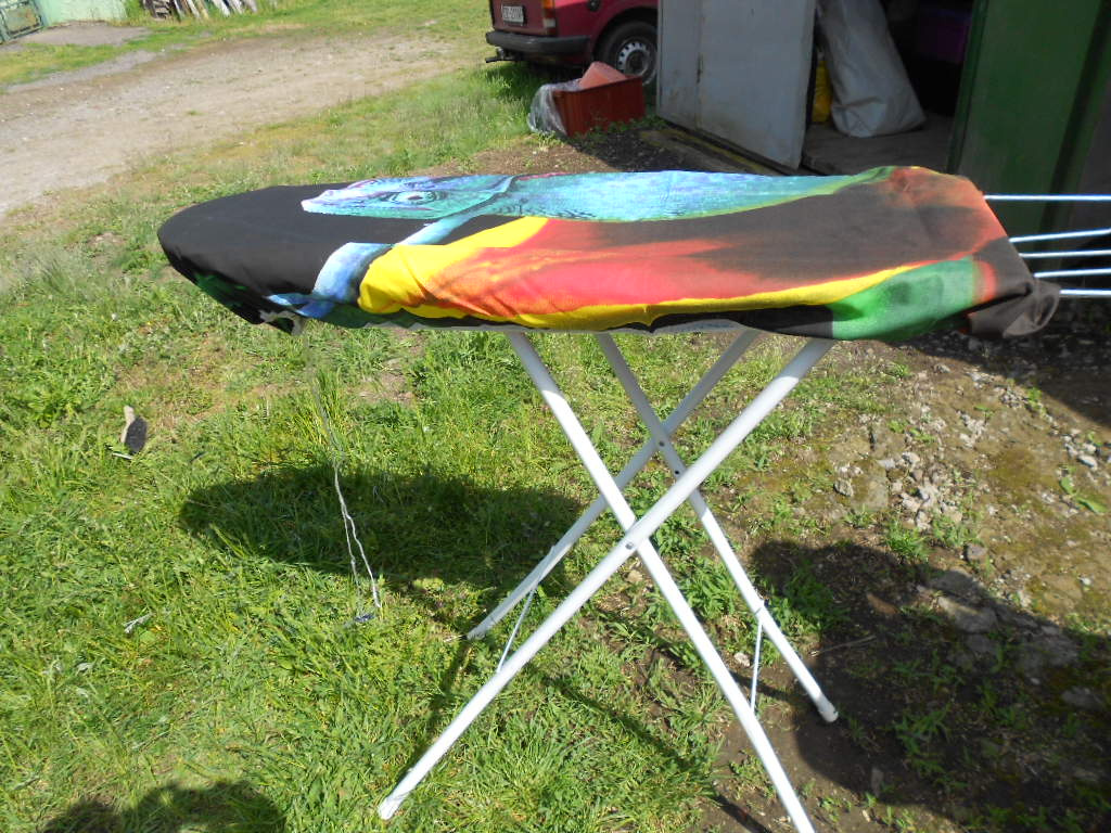 Predám cestovný fén, žehliacu dosku - 4