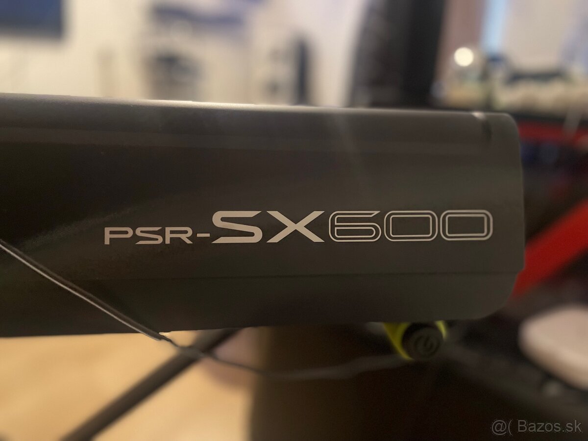 Yamaha psr sx600 - 4