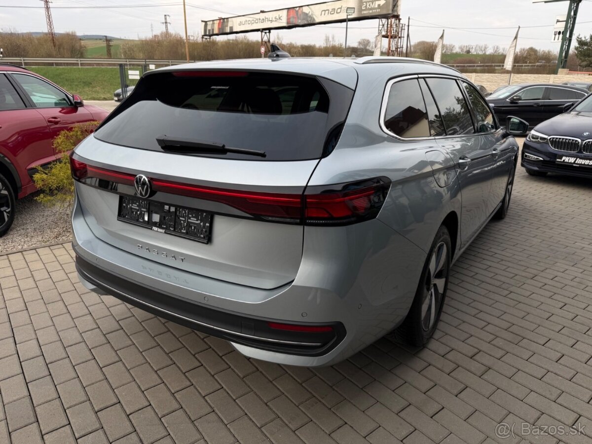 Volkswagen Passat Variant 2.0TDi DSG Elegance SK ŠPZ - 4