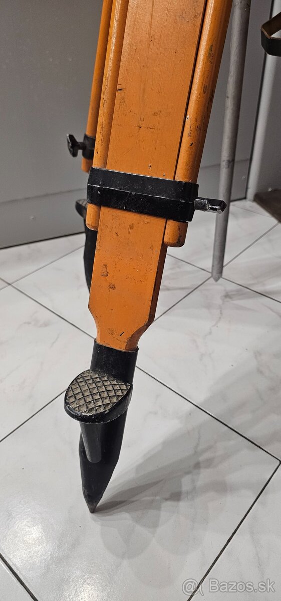 geodetická trojnožka - 4