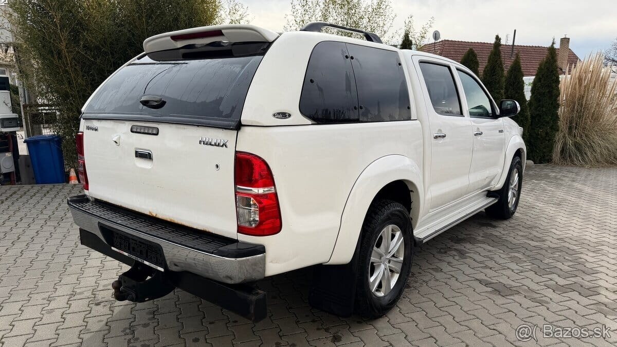 TOYOTA HILUX 3.0 D-4D - 4