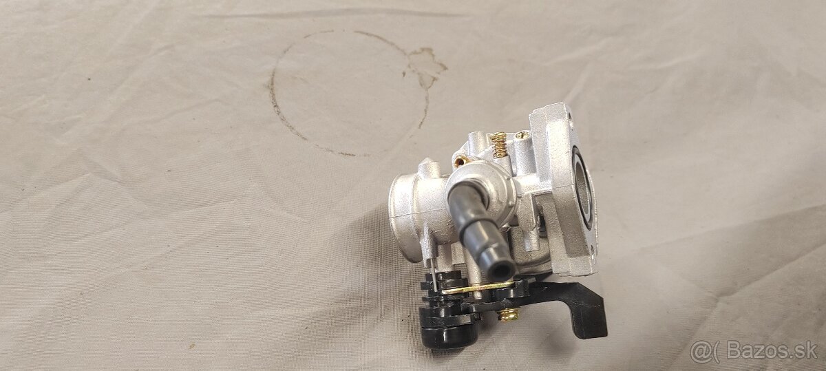 Uni karburátor na 50ccm - 4