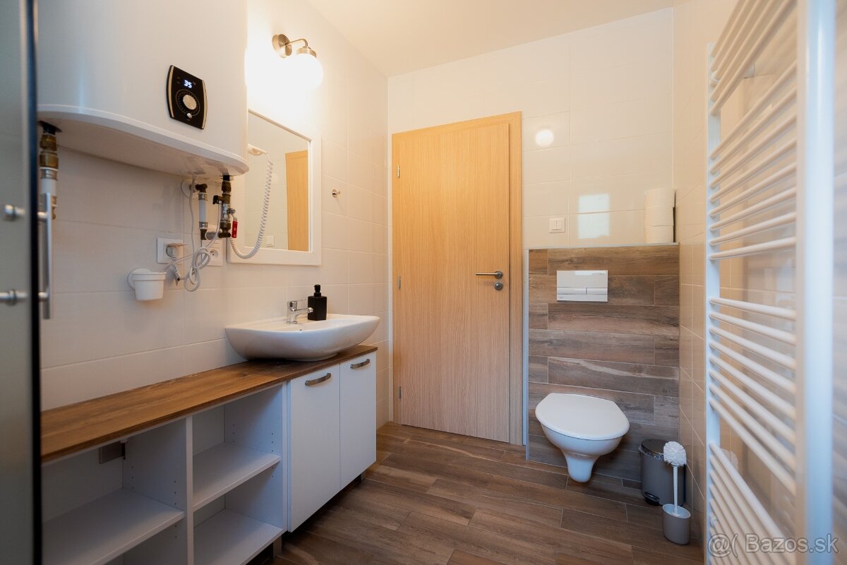 Kompletne zariadený apartmán s výhľadom a parkovaním v proje - 4