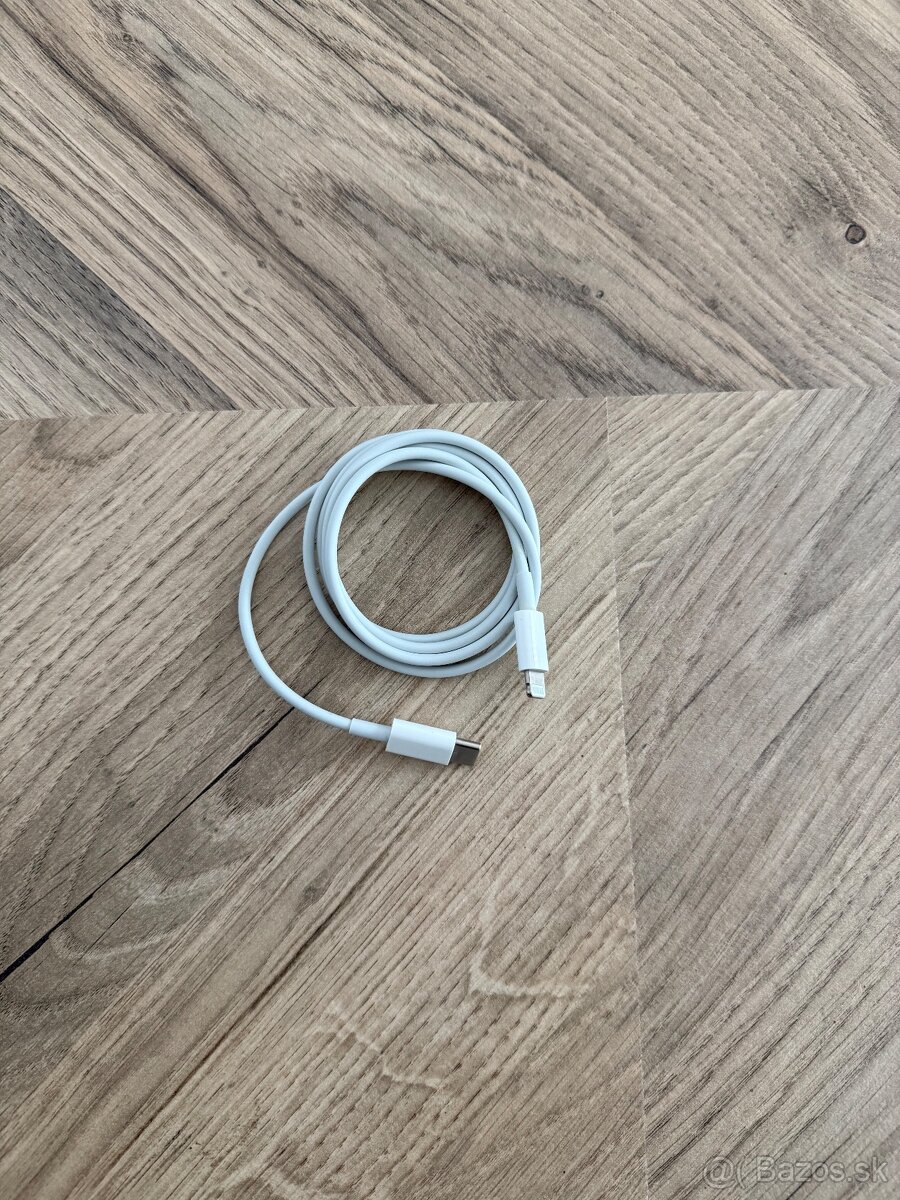 Apple AirPods (3. generácie) s Lightning s nabíjacím puzdrom - 4