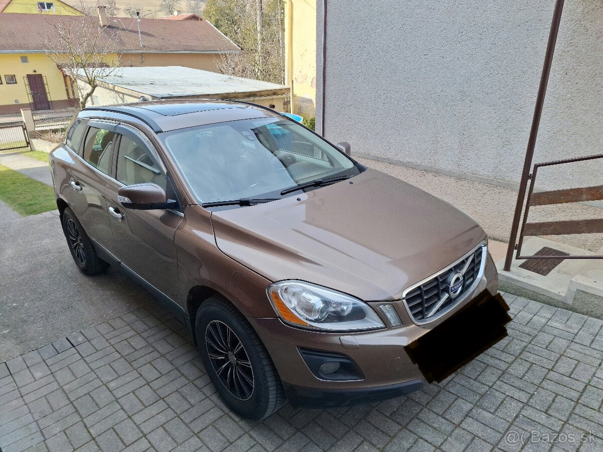 Volvo XC60 2.4 D5 136kw MANUÁL - 4