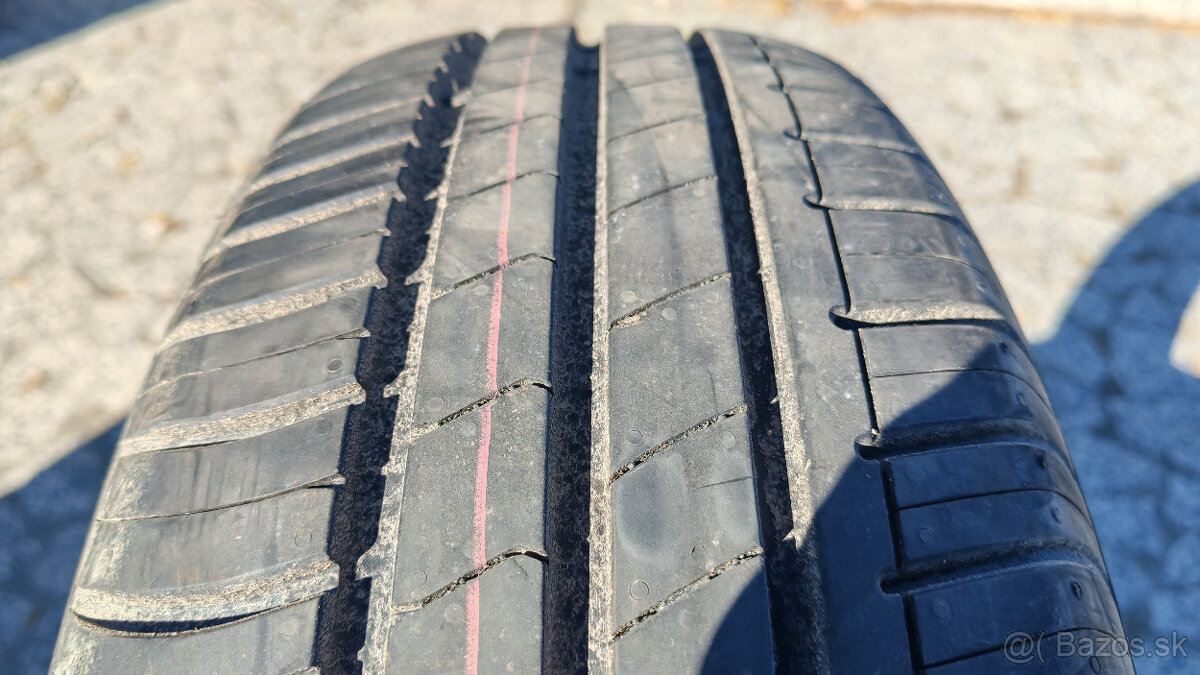 Letné pneu 195/65 R15 --- SEMPERIT , HANKOOK - 4