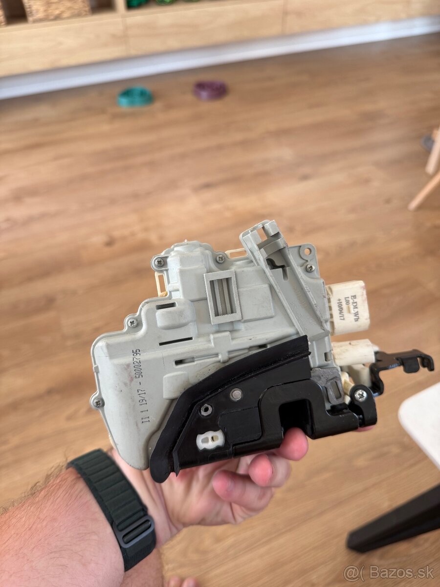 Predám zámok s doťahom na Audi A6 / S6 / RS6 C7 a C7.5 - 4