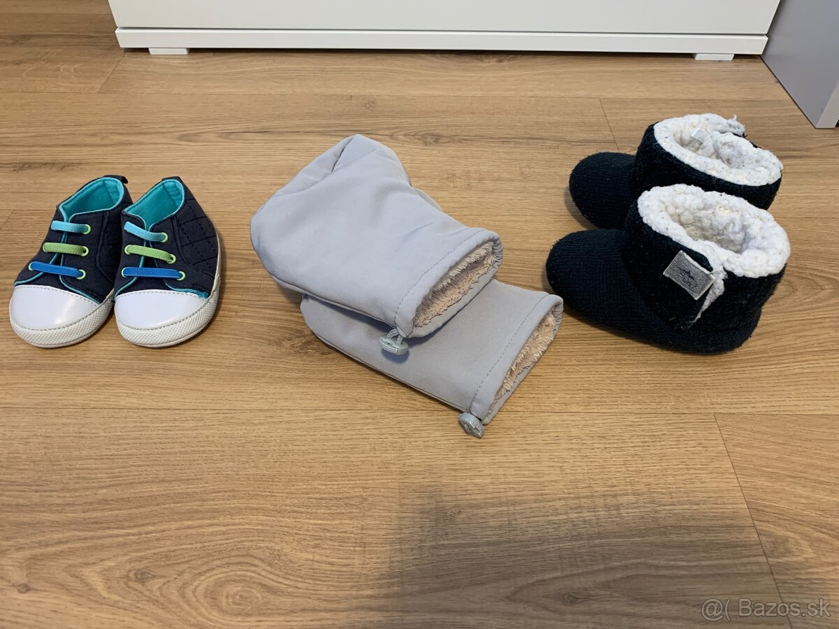 Darujem detskú bundu, spací vak a capačky - 4