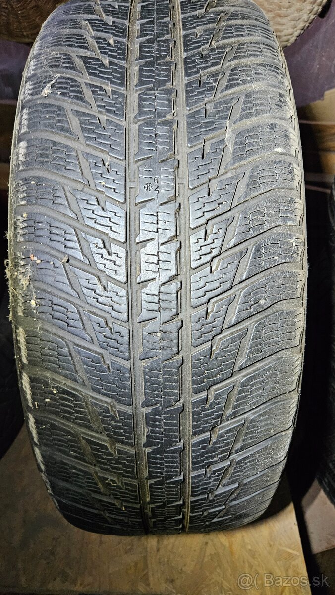 NOKIAN. 255 55 r19 - 4