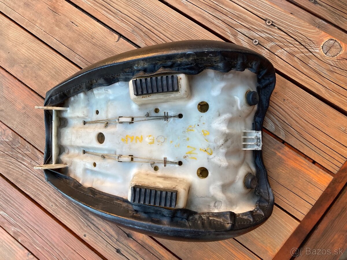 Suzuki Intruder 800 - 4