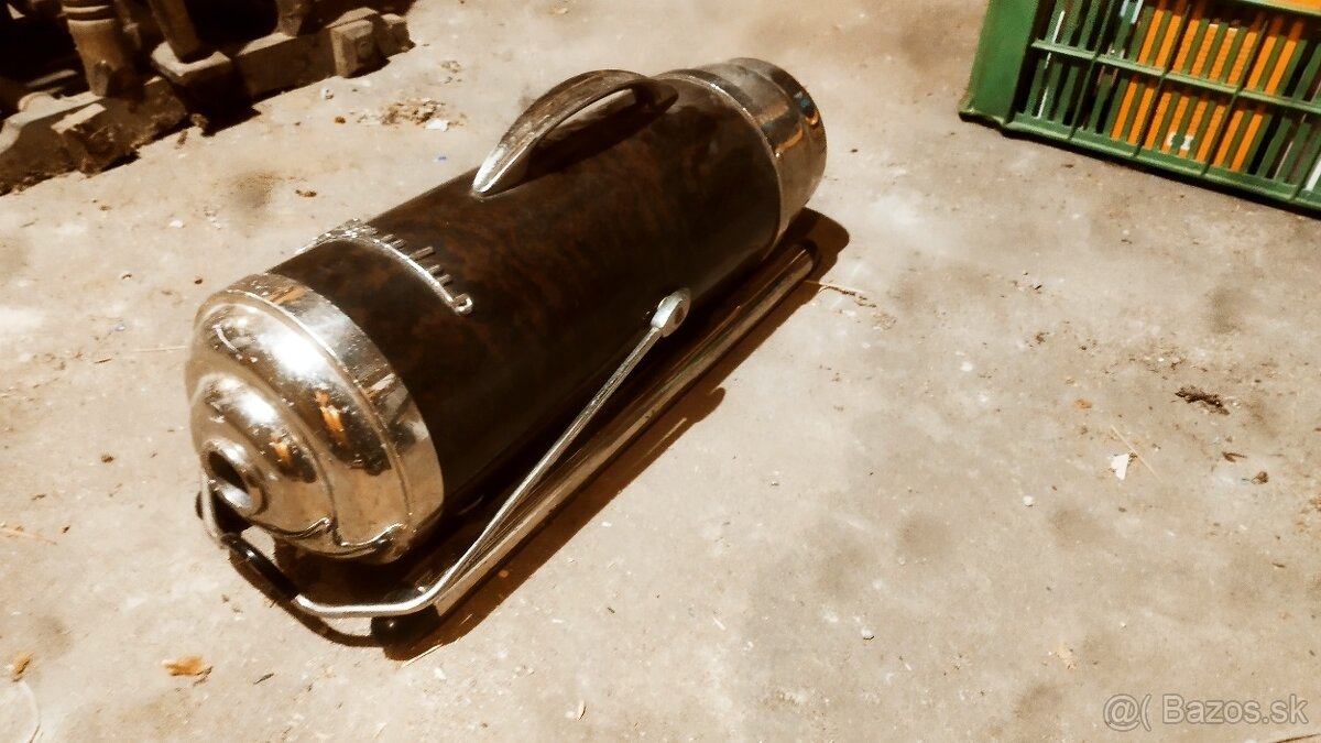 Starozitny vysavac - 4