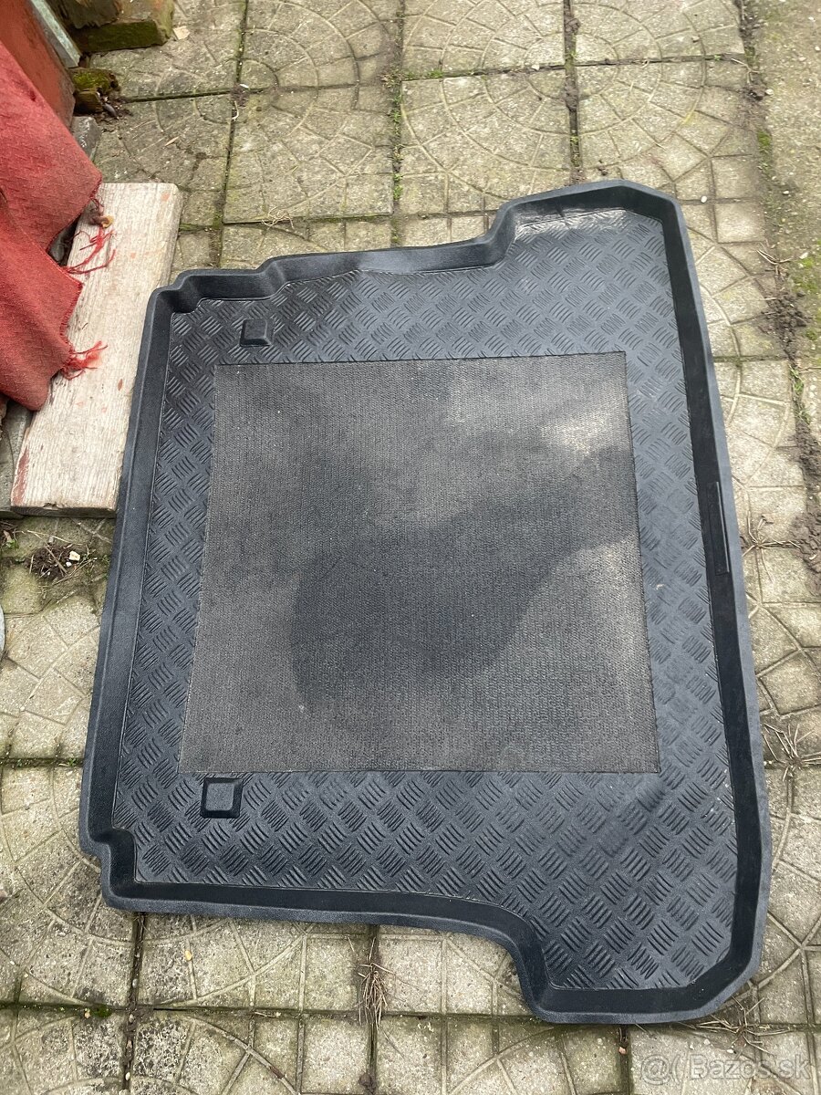 Predám vaničku do kufra – Škoda Octavia Combi II - 4