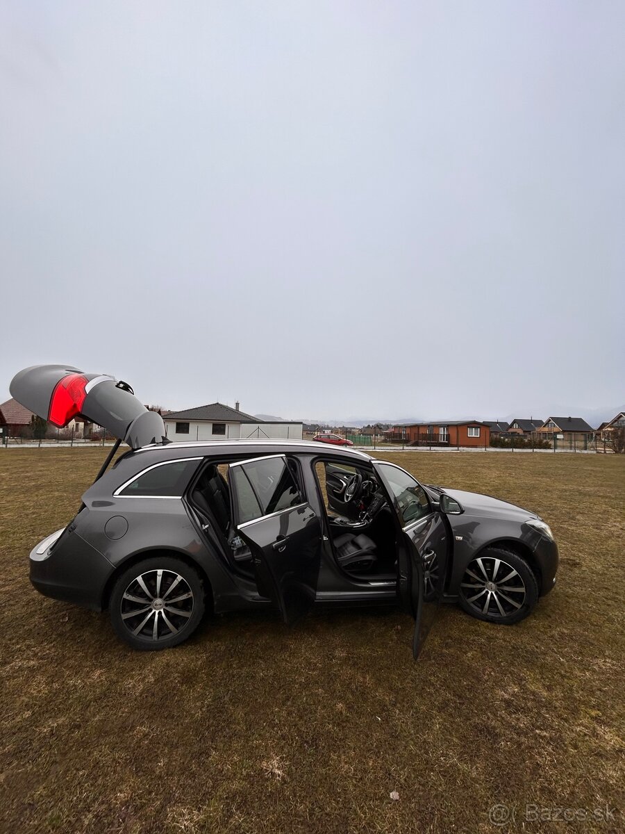 Opel insignia ST - 4