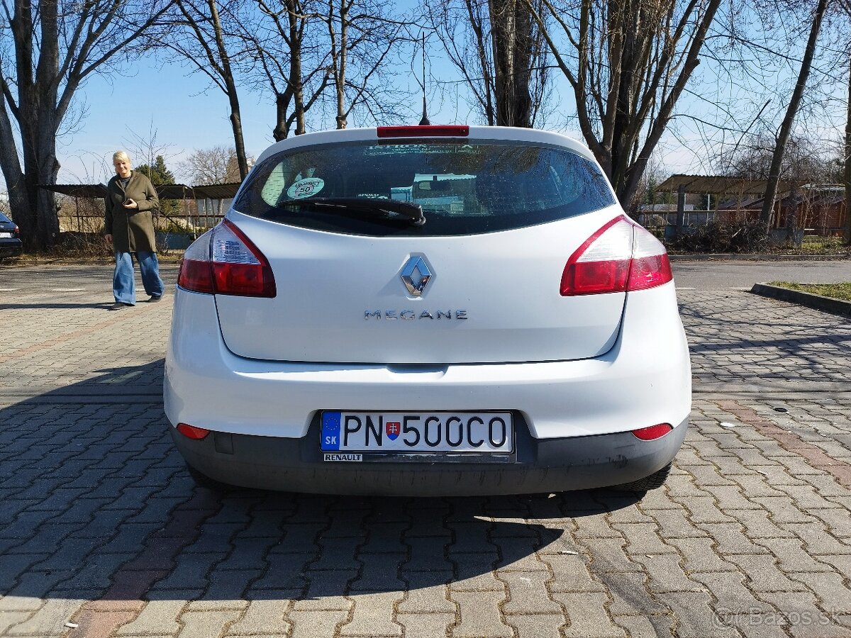 Renault Megane 1.6 benz - 4
