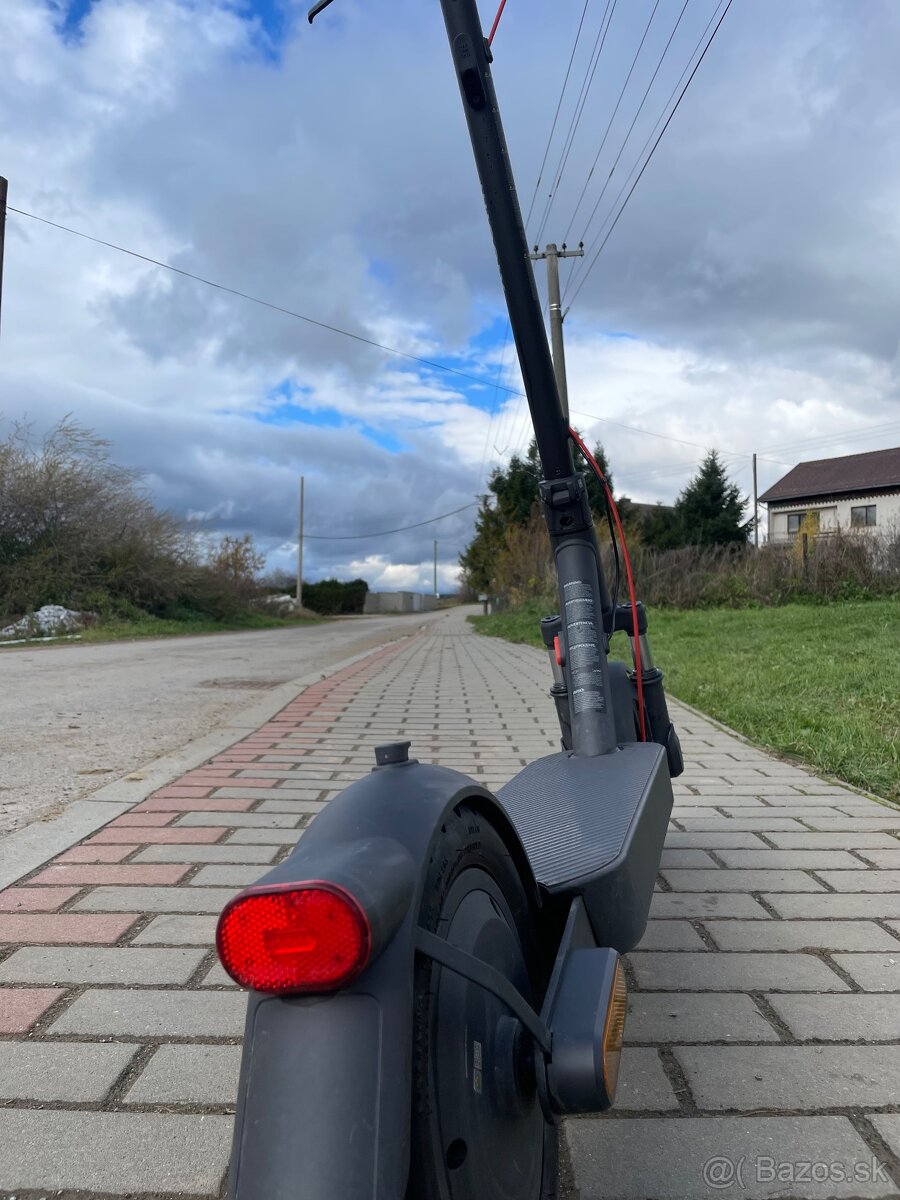 Elektrická kolobežka Xiaomi 5EU - 4
