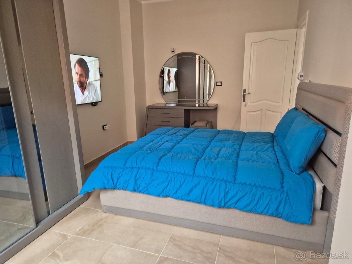 🏝️ Na predaj priestranný, moderne zariadený byt v Hurghade - 4