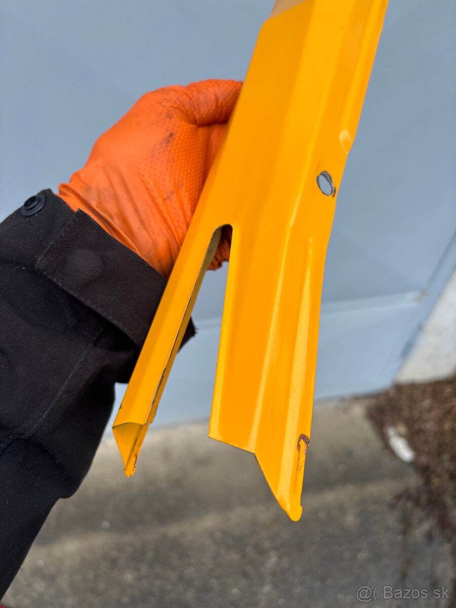 Babetta 207 prsíčka/kryt pod nádrž - 4