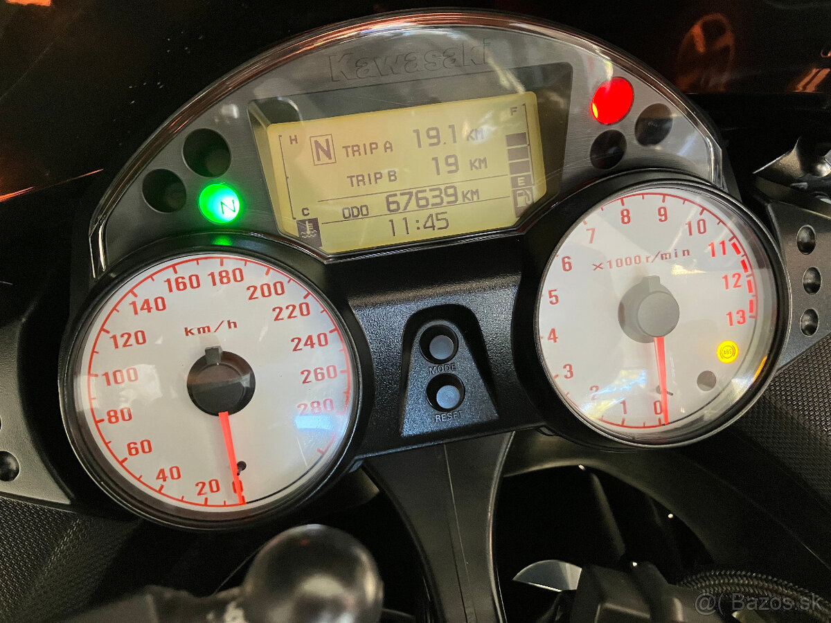 Kawasaki ZZR 1400 - 4