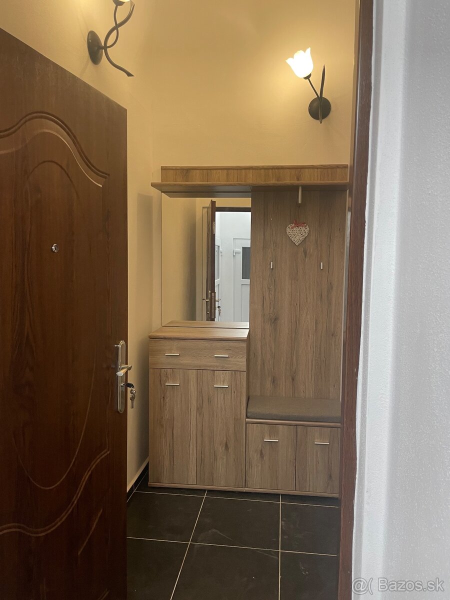 Prenajmem 2 izbový byt v Kežmarku - 4