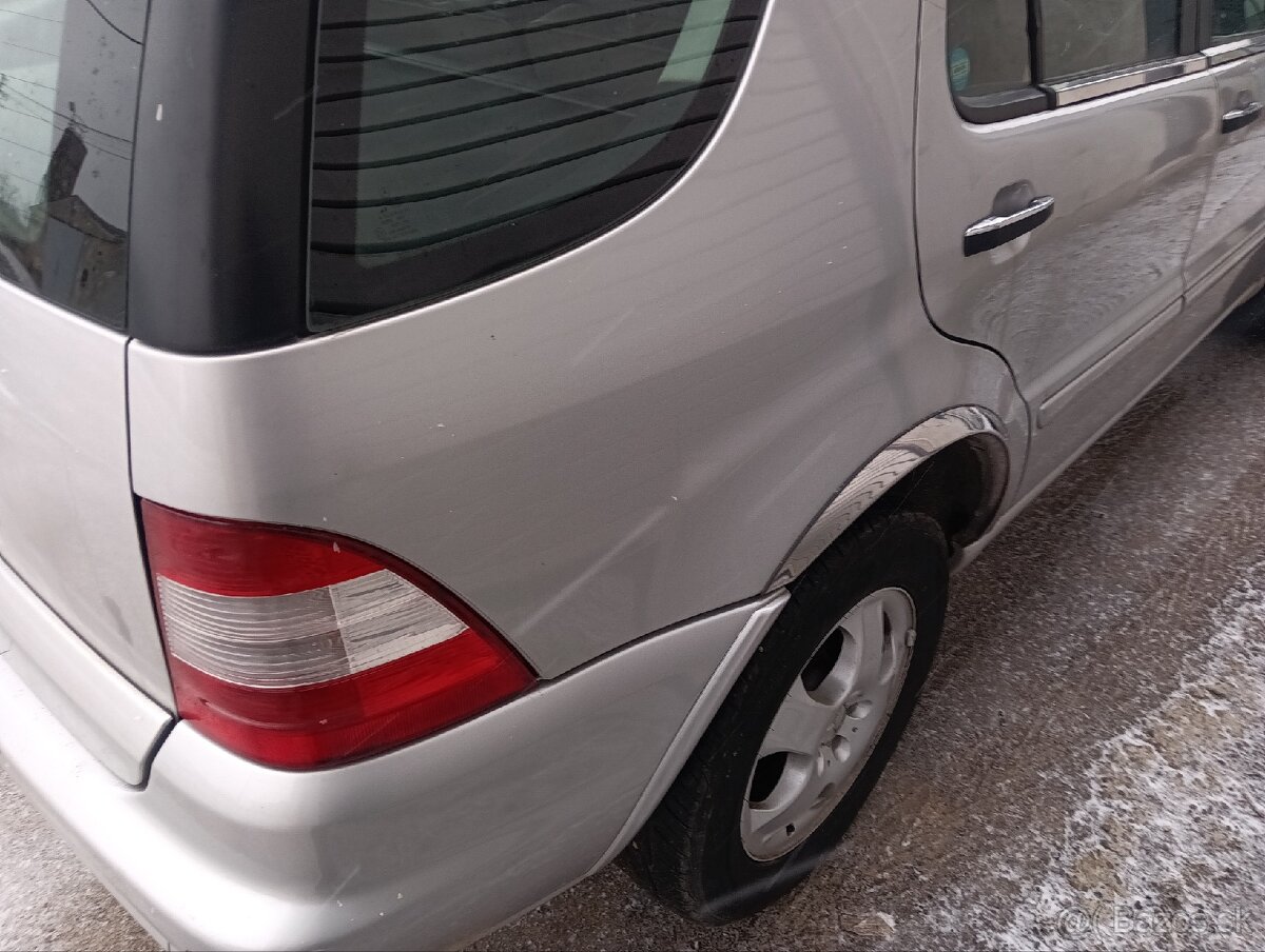 Mercedes W163 ML400 - 4