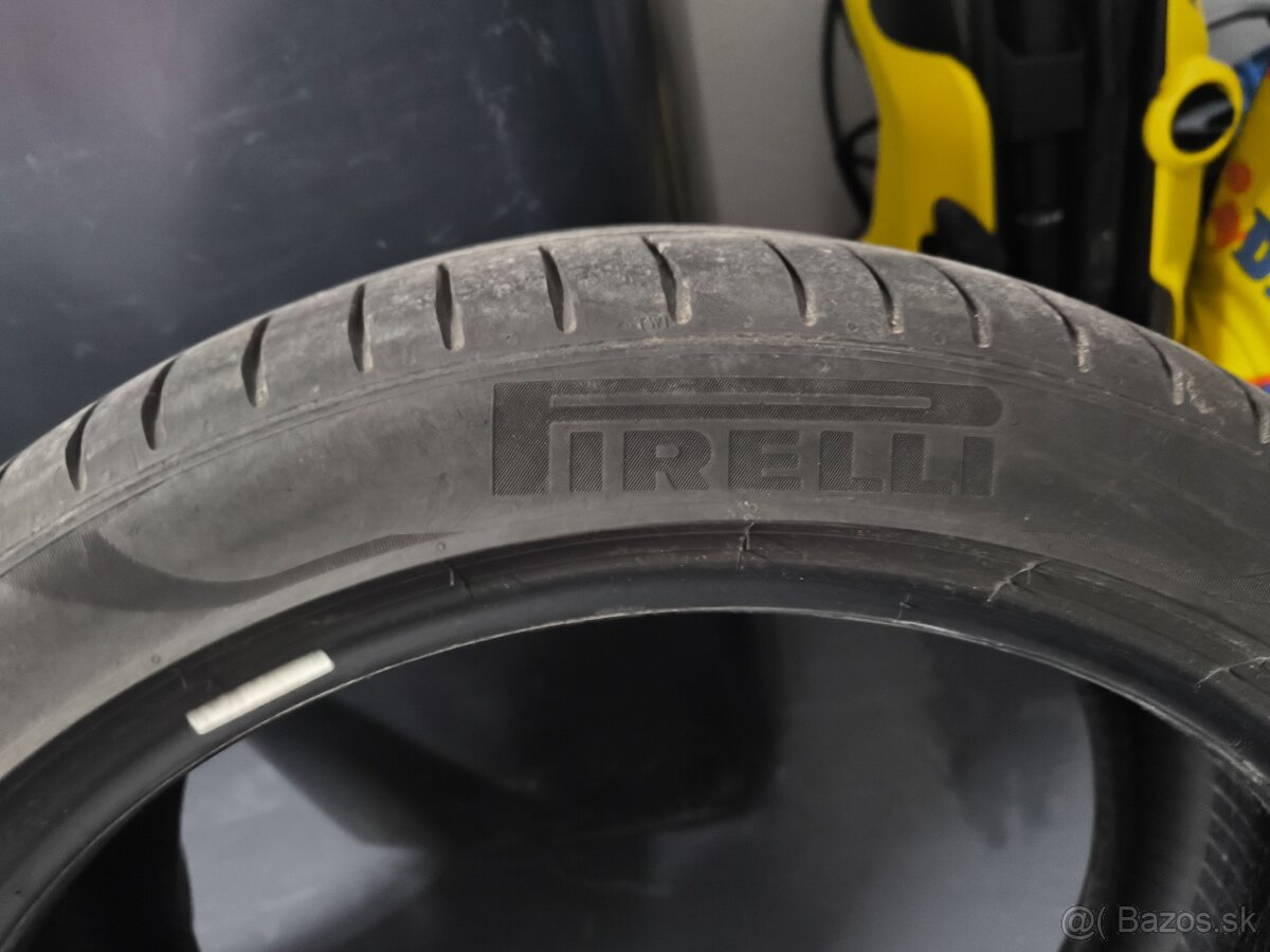 Pirelli P Zero 245/40 r19 - 4