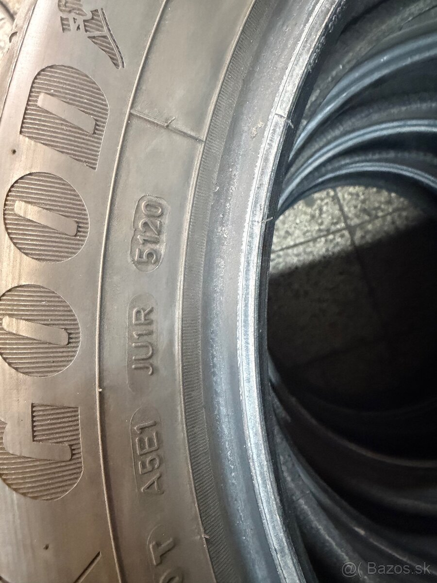 Predám letné pneu Goodyear 205/55R17 - 4
