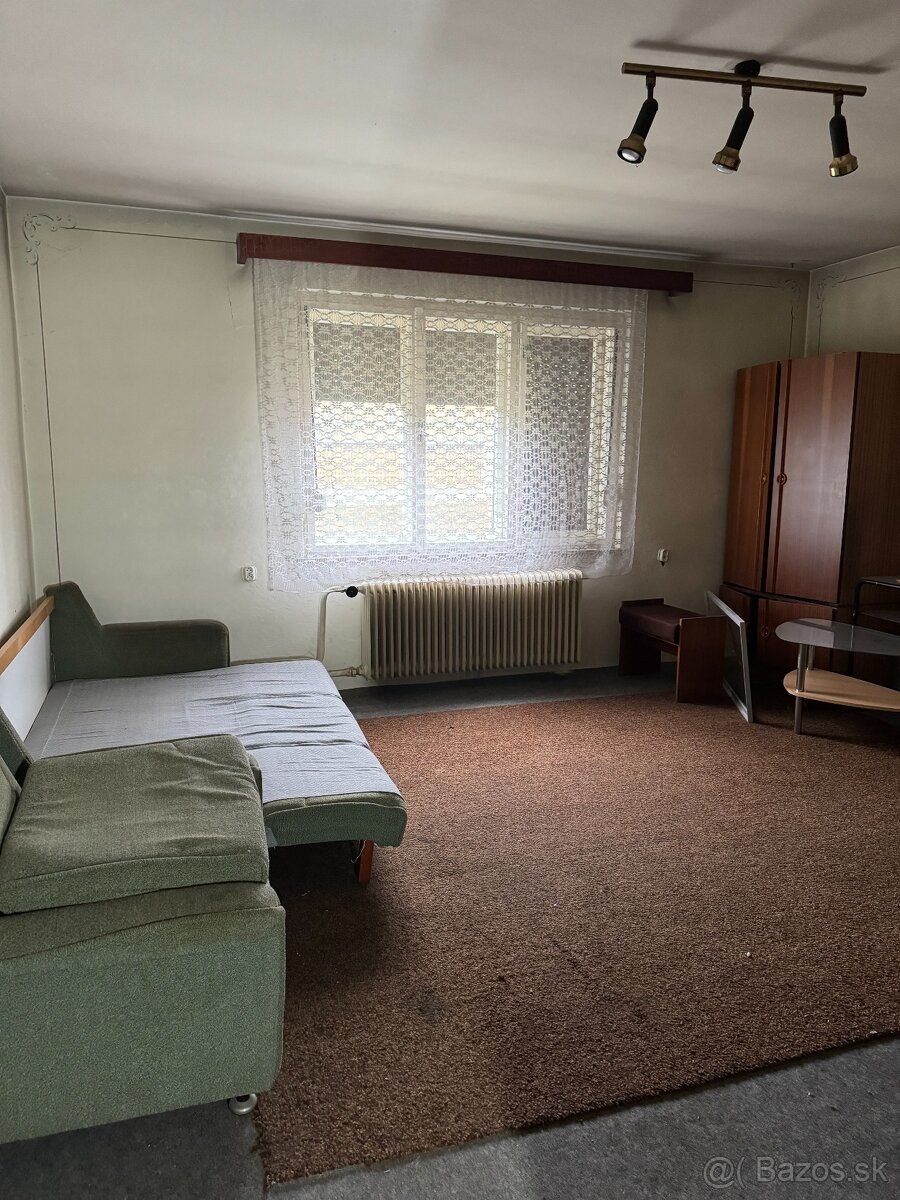 Útulný 5- izbový rodinný domček pod lesom- Skvelá Ponuka. - 4