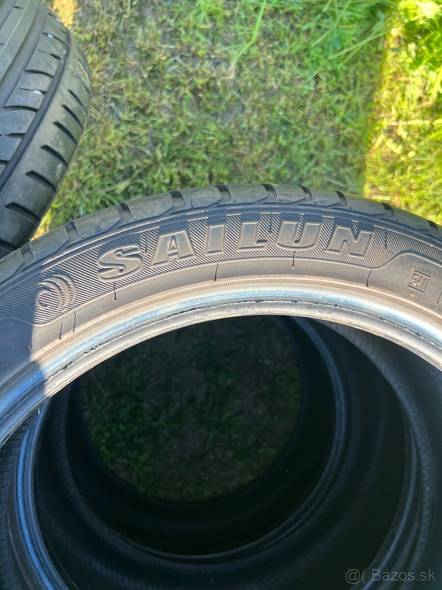 225/45r18 - 4
