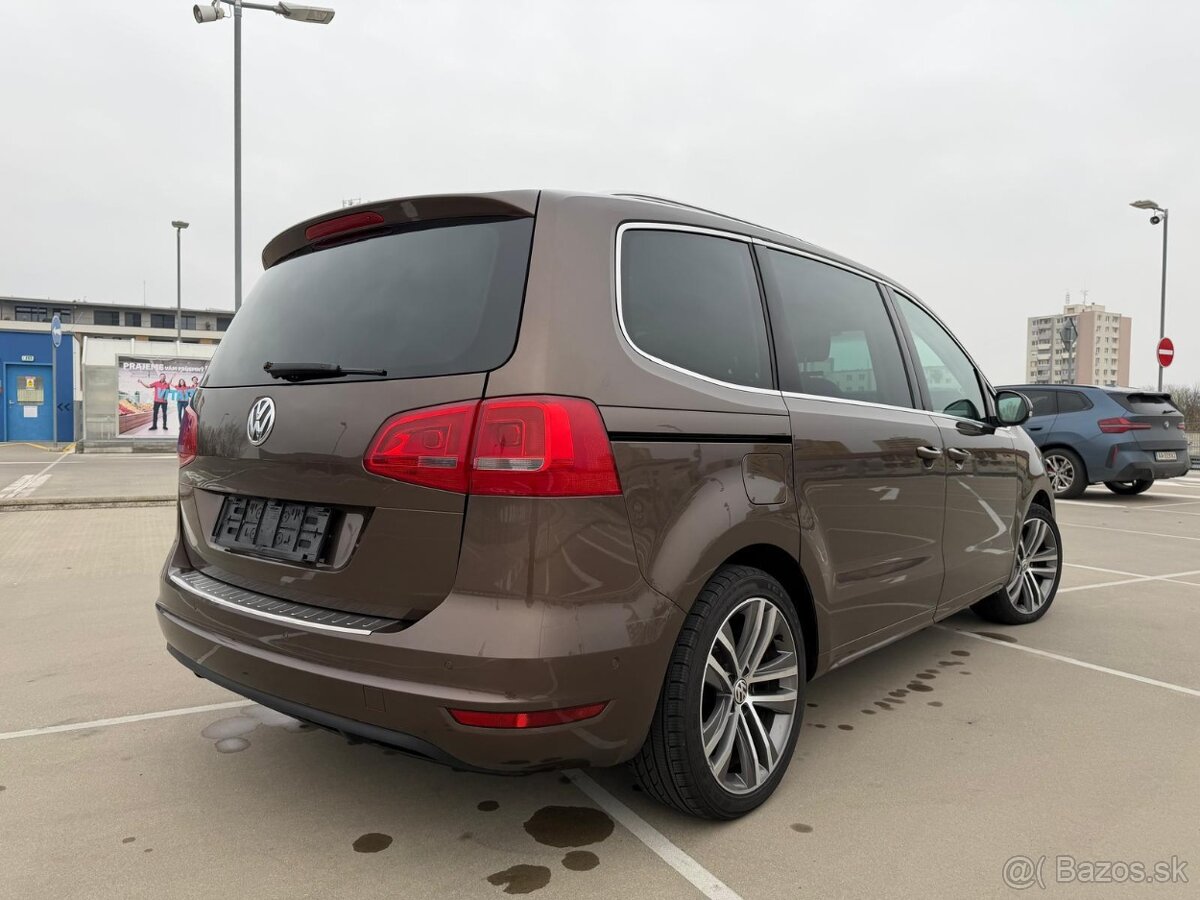 Volkswagen Sharan 2.0 TDI DSG Highline - 4