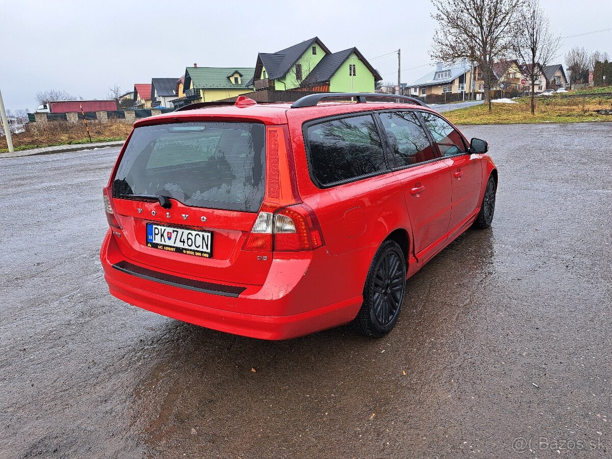 Volvo V70 d5 2007 Kombi - 4