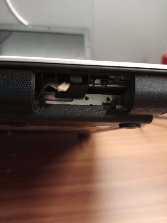 predám notebook HP ELITEBOOK 6930P ,WINDOWS XP. - 4