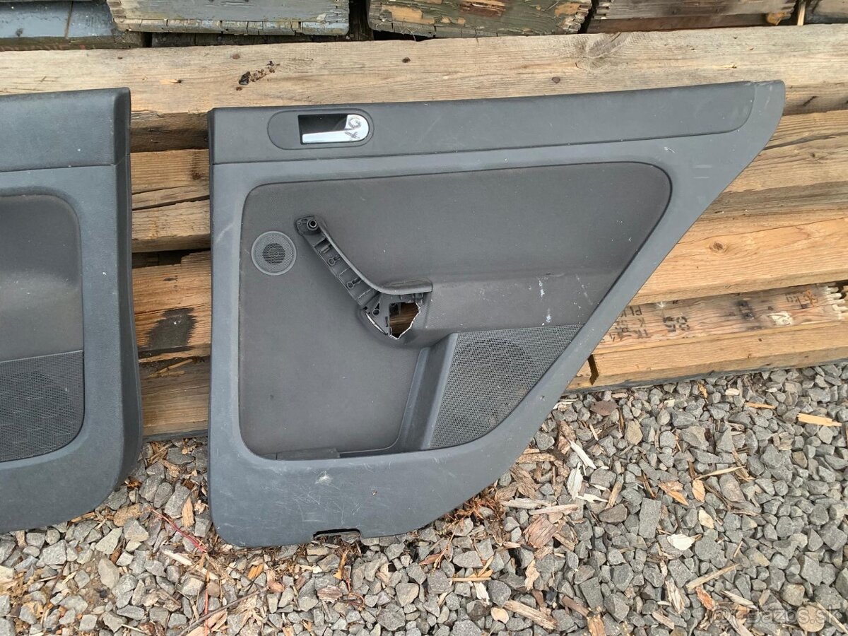 Predám náhradné diely do Volkswagen golf 5 combi - 4