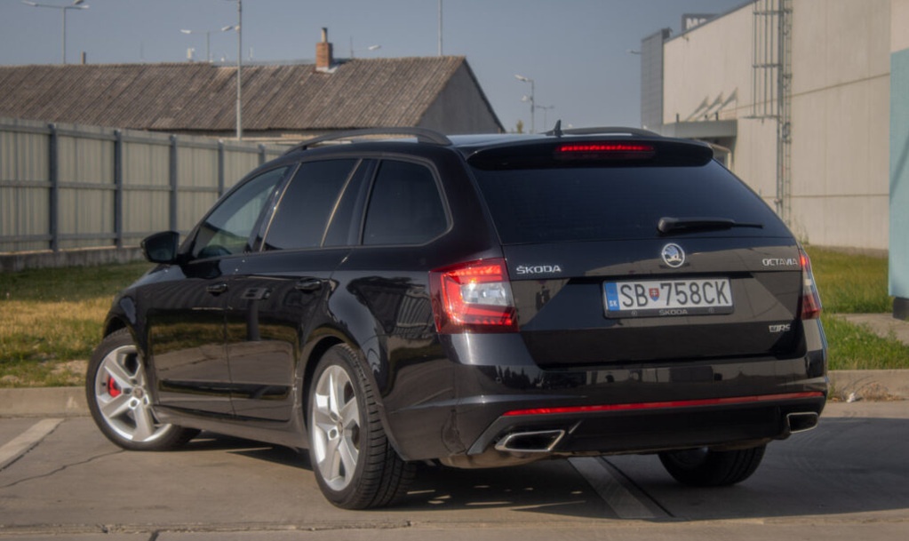 Škoda Octavia Combi 2.0 TSI RS DSG - 4